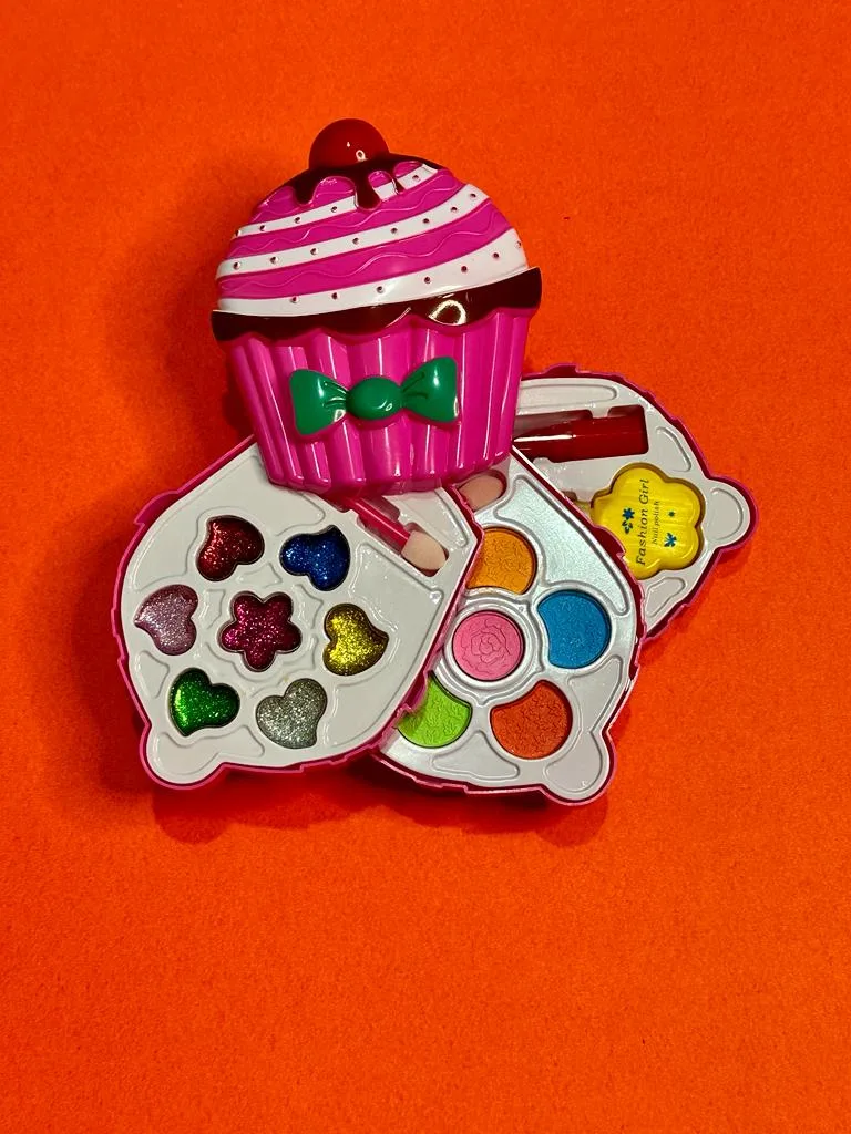 Fashion Makeup Set Toy for Girls in Ice Cream Cup Shap - Image 4