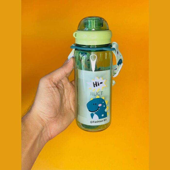 Space theme sipper bottle