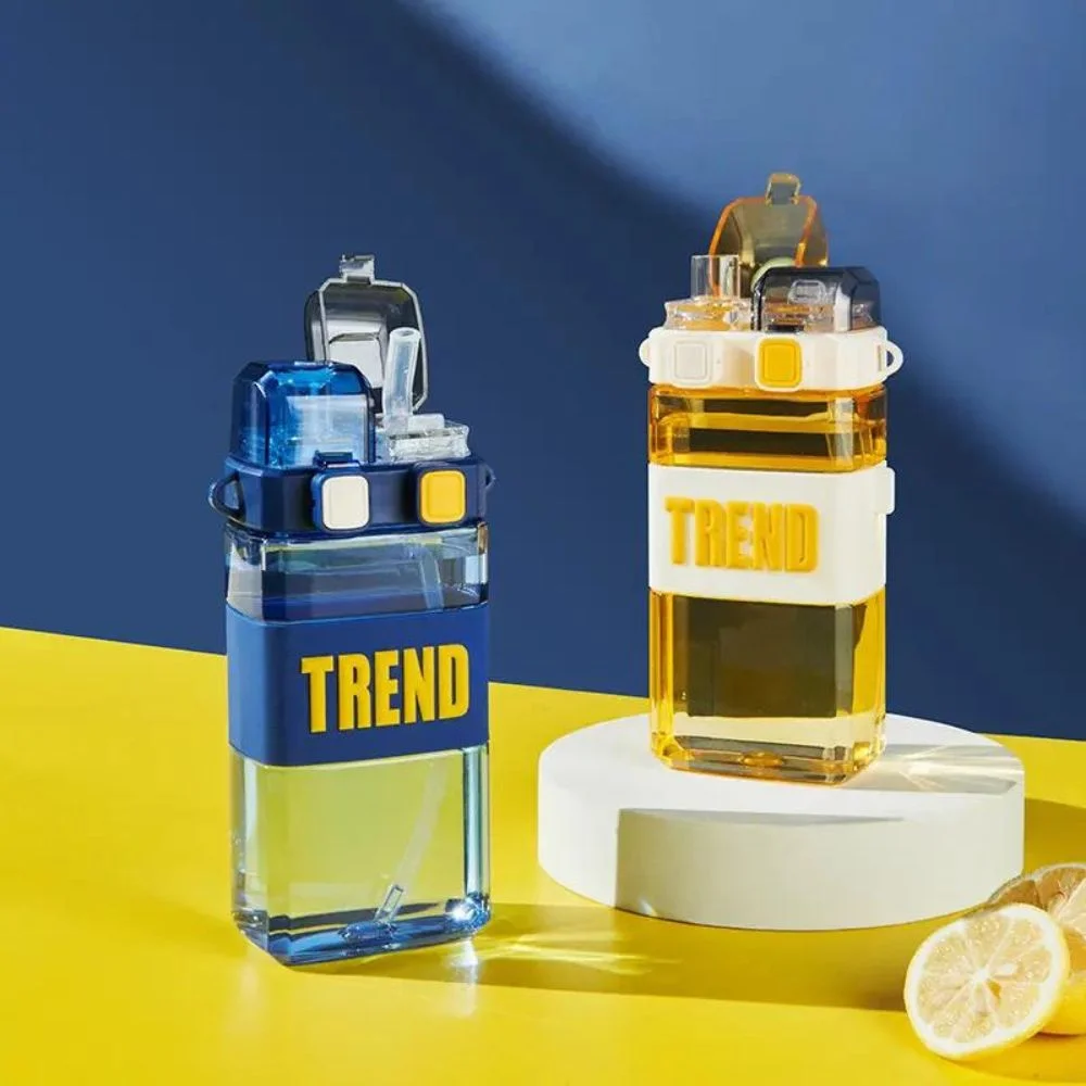 Kids Plastic Dual Straw Water Bottle with Strap 550ml - Image 3