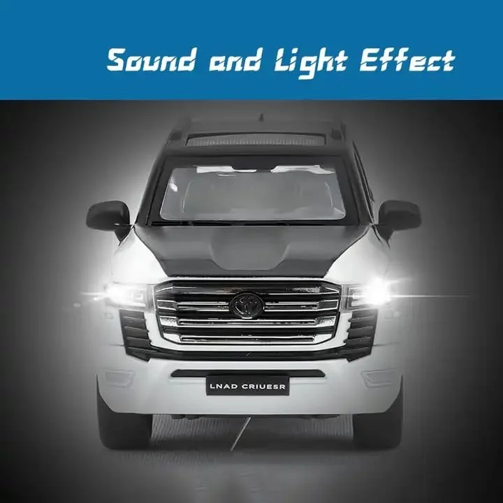 1:32 Scale Toyota Land Cruiser LC300 Diecast Model Car - Image 6