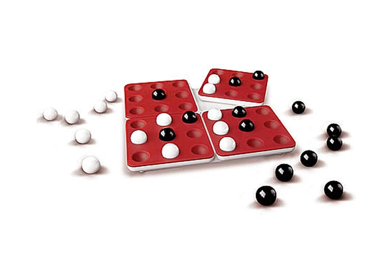Pentago: Mind-Bending Two-Player Board Game - Image 4